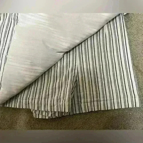 Black and white striped Skort, Forever 21, size large - Picture 3 of 8